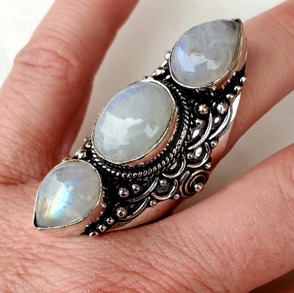 New Rainbow Moonstone 925 Silver Statement Ring. - Picture 4 of 14
